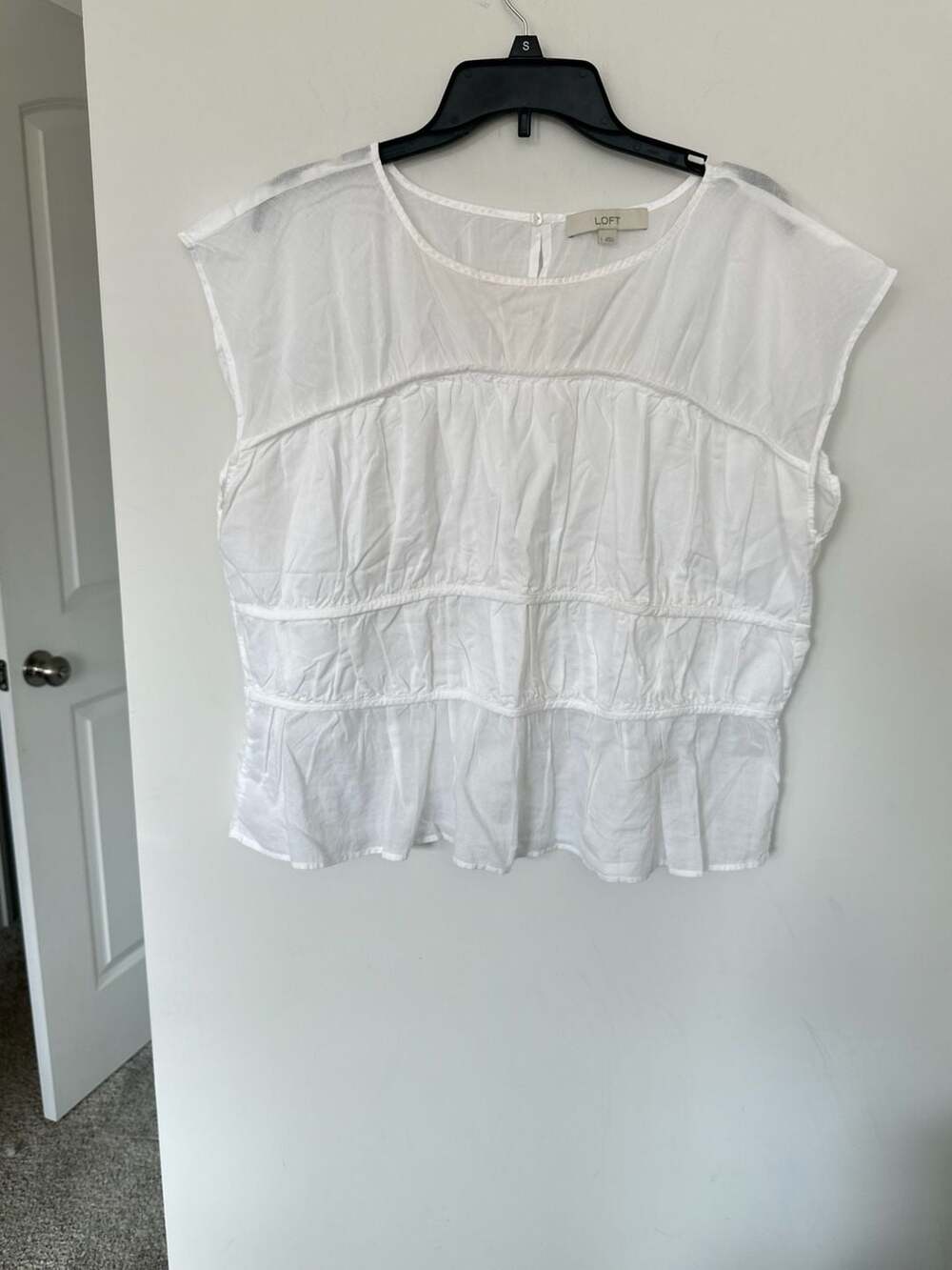 100% Cotton Loft Ruched Wedge Top Size L White Cotton Cap Sleeve Tiered Peplum B - Picture 5 of 5